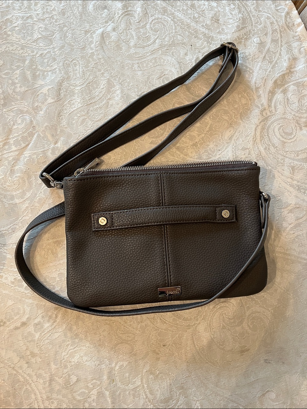 thirty-one Crossbody Bag in Dark Pebbled Gray EUC